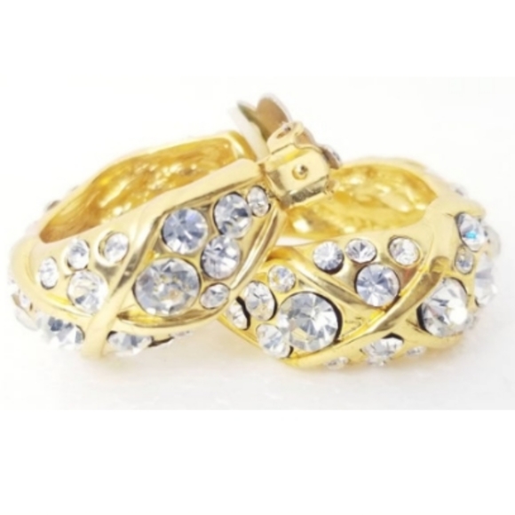 Beautiful Clear Rhinestone Hoop Style Clip… - Picture 3 of 7